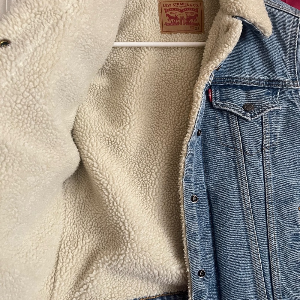 Levi's Light Blue Denim Sherpa Lined Jean Jacket - Picture 4 of 9